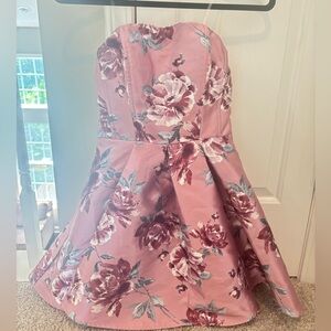 Windsor dress size 4